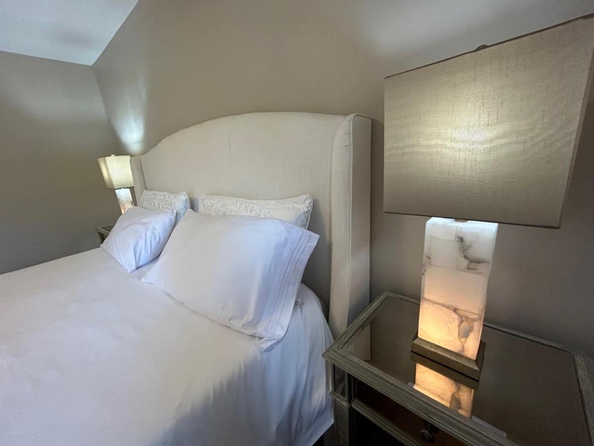 North Nanaimo Gem - Garden-View Room With Private Ensuite Εξωτερικό φωτογραφία